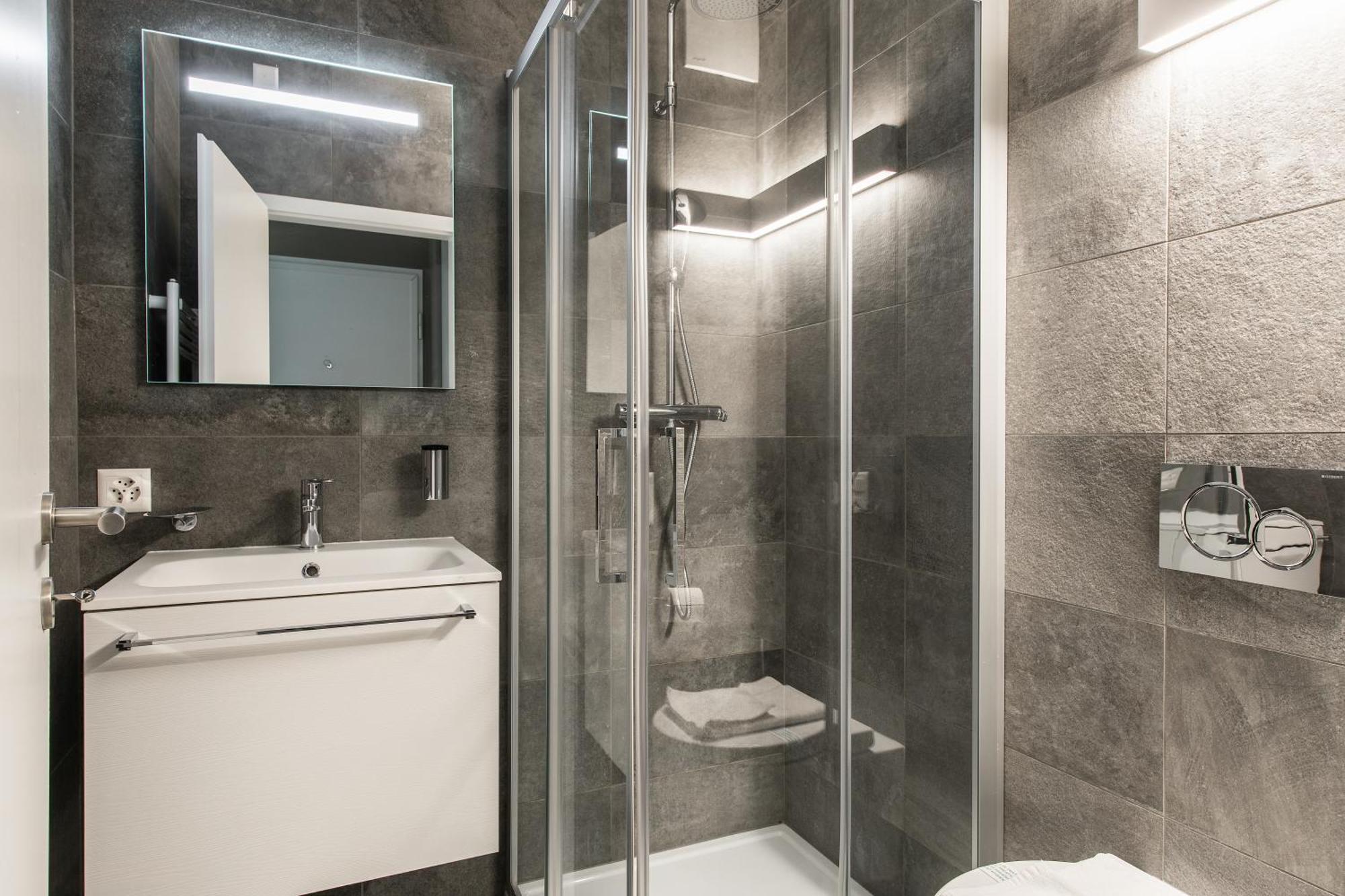 Minerva Apartments By Quokka 360 - Close To Lugano Station Buitenkant foto